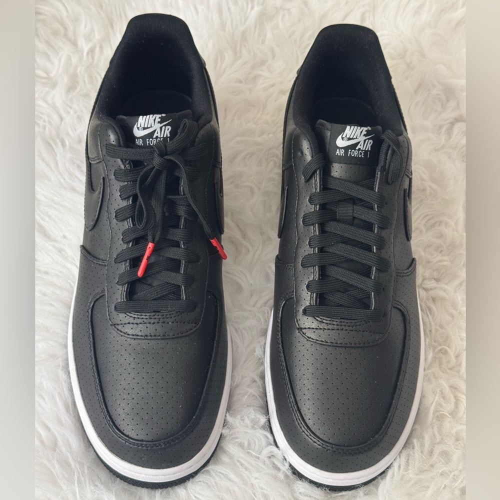 Nike Air Force 1 Black/Black/White 07 LV8 sz 12.5